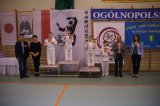 37 medali karateków