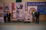 37 medali karateków
