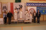 37 medali karateków