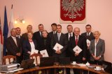 Dyrektorzy pozostają na stanowiskach