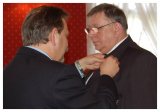 Po przyjęciu uchwał, gratulowano odznaczeń