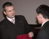 Młodzi sobie i&nbsp;innym