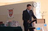 Starosta żegnał uczniów i nauczycielkę