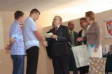 Starosta żegnał uczniów i nauczycielkę