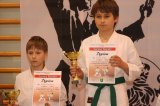 16 medali krzyskich karateków