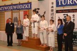16 medali krzyskich karateków