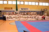 16 medali krzyskich karateków