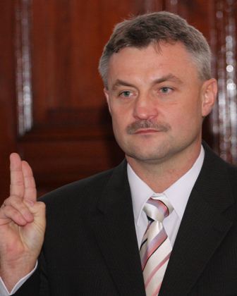  - adam_pazurek_w_radzie_powiatu__29.10.2009.jpg