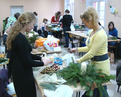 - foto_prace_konkursowe_nalezalo_wykonac_w_ciagu_zaledwie_dwoch_godzin_22.12.2009.jpg - foto_prace_konkursowe_nalezalo_wykonac_w_ciagu_zaledwie_dwoch_godzin_22.12.2009.jpg