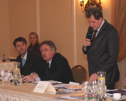  - posiedzenie_konwentu_otworzyl_starosta_wrzesinski_dionizy_jasniewicz_17.12.2009.jpg