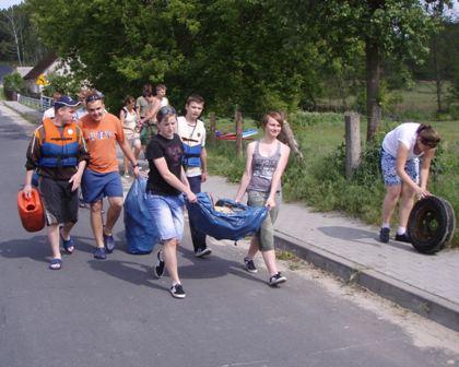  - sprzatali_szlak_papieski_4_26.06.2009.jpg