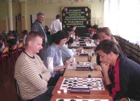 - w_rychliku_grano_o_mistrzowskie_tytuly_22.05.2009.jpg - w_rychliku_grano_o_mistrzowskie_tytuly_22.05.2009.jpg