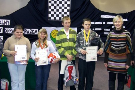  - biale_kontra_czarne_1_03.12.2010.jpg