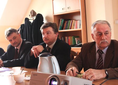  - komisja_zdrowia_wysoko_ocenila_prace_szpitala_29.01.2010_1.jpg