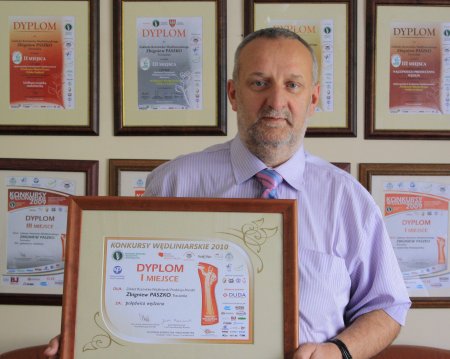  - minister_sypnal_medalami_1_17.09.2010.jpg