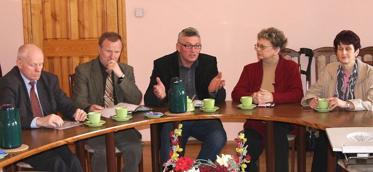  - panorama_dozynki_w_hucie_08.04.2010.jpg