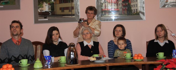  - panorama_medale_dla_rodzicow_zolnierzy_10.12.2010.jpg