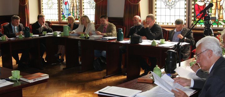  - panorama_powakacyjna_sesja_rady_powiatu_10.09.2010.jpg