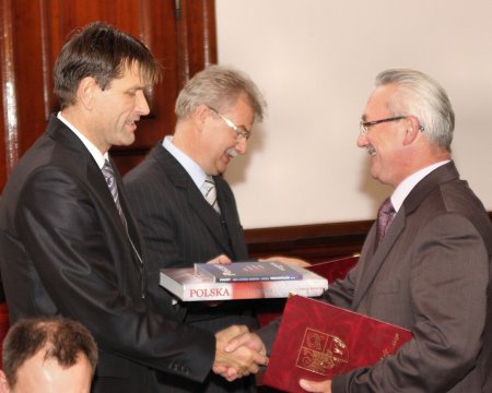  - pozegnanie_rady_powiatu_12.11.2010.jpg