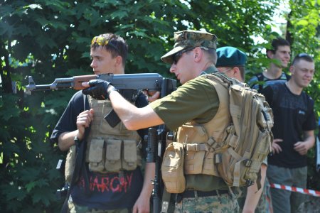  - z_karabinem_po_lekcjach_17.06.2010.jpg