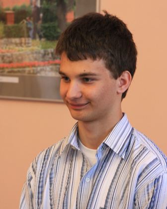  - zdjecie_zlamali_polki_monopol_08.04.2010.jpg