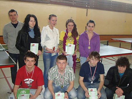 - 2_gogolek_i_polak_mistrzami_powiatu_05.04.2011.jpg - 2_gogolek_i_polak_mistrzami_powiatu_05.04.2011.jpg