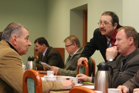  - izby_rolnicze_przed_wyborami_04.02.2011.jpg