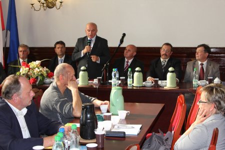  - rolnicy_domagaja_sie_zmian_30.09.2011.jpg