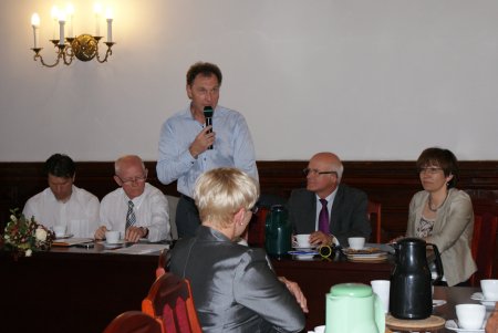  - biznes_uspoleczniony_i_odpowiedzialny_13..07.2012.jpg