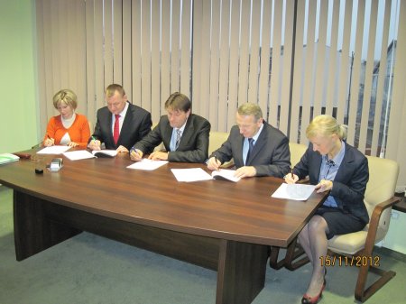  - bs_czarnkow_umowa_22.11.2012.jpg