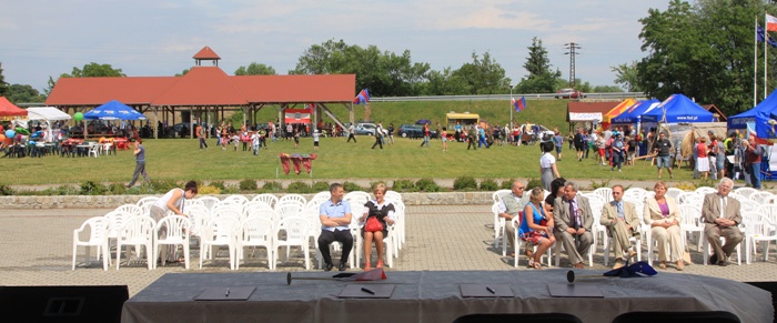  - panorama_na_miedzy_coraz_aktywniej_18.06.2012.jpg