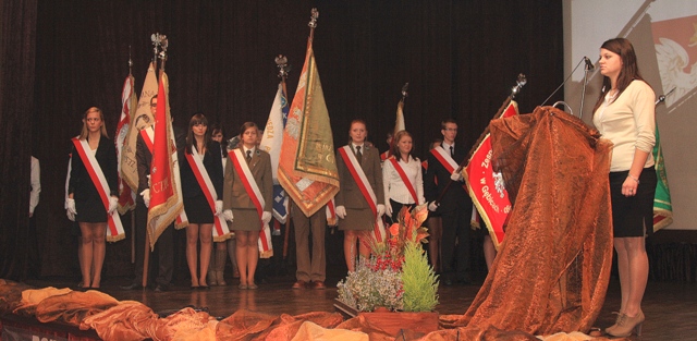  - panorama_nauczyciele_swietowali_w_krzyzu_16.10.2012.jpg