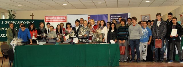 - panorama_o_uzaleznieniach_w_szkolach_srednich_02.11.2012.jpg - panorama_o_uzaleznieniach_w_szkolach_srednich_02.11.2012.jpg