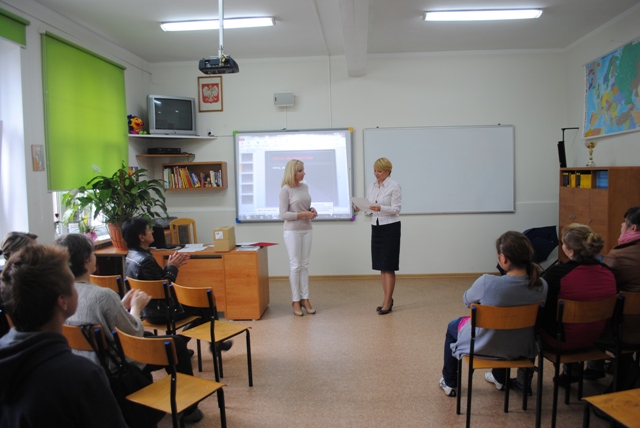 - uczniowie_poszerzja_horyzonty.jpg - uczniowie_poszerzja_horyzonty.jpg