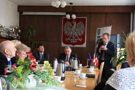 - krzyz_czeka_na_lekarzy_19.04.2013.jpg - krzyz_czeka_na_lekarzy_19.04.2013.jpg