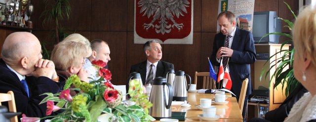 - panorama_krzyz_czeka_na_lekarzy_19.04.2013.jpg - panorama_krzyz_czeka_na_lekarzy_19.04.2013.jpg