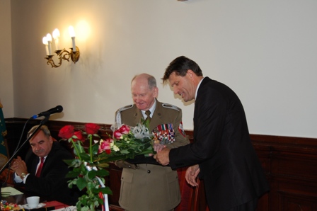  - rozgoryczeni_koncza_dzialalnosc_2_31.10.2013.jpg