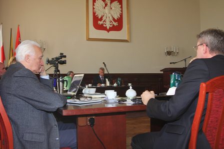  - sprawozdania_zdominowaly_sesje_28.03.2013.jpg